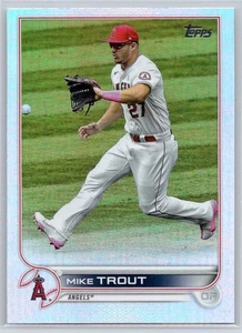 2022 Topps Series 1 - Mike Trout #27 Rainbow Foil Parallel Los Angeles Angels - Bild 1 von 2