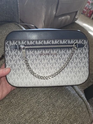 Michael Kors Jet Set Large Signature Logo - Image 1 of 4