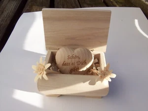 Zirbenedelweiss 2 Stk. Herz aus Holz in der Schatulle, Geschenk - Bild 1 von 1