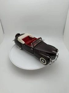 Franklin Mint 1941 Lincoln Continental Maroon 1:24 Diecast - Picture 1 of 6