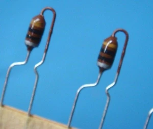 (25) B78148-T1103K 10uH 230MA 1.7OHM 10% INDUCTOR DE NÚCLEO DE FERRITA RADIAL HF ESTRANGULADOR - Imagen 1 de 4