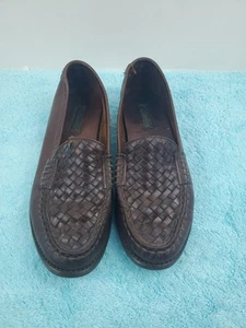 GH Bass & Co Penny Loafers Dress Shoes woman' Size 8 Brown Leather Slip On - Picture 1 of 23