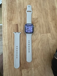 Apple Watch Series 10 GPS + Cellular 42mm Smartwatch Boîtier en Aluminium - Photo 1 sur 4