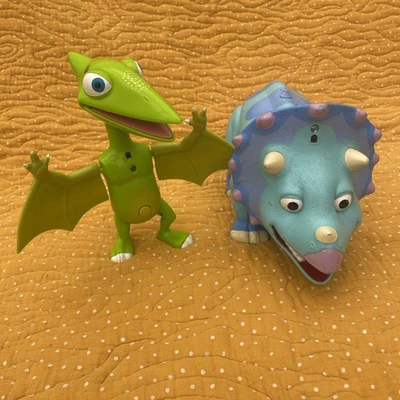 Dinosaur Green Tiny Pterodactyl & Tank Triceratops Bundle  NOT WORKING  - Image 1 of 4