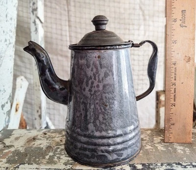 ANTIGUA CAFETERA MINIATURA ESMALTE GRANITO ÁGATA GRIS MUESTRA VENDEDOR 6,5" Foto 1 de 4