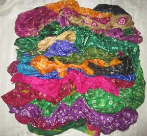 LOT PURE SILK Antique Vintage Sari REMNANT Fabrics 100 GRAMS Bandhani #ABD5A - Picture 1 of 2