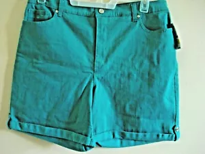Ladies Gloria Vanderbilt Shorts Size 14 Caribbean Green - Picture 1 of 2