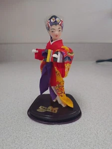 Japanese Geisha Doll In Red & Yellow Kimono W/Purple On Stand - 6" Tall - KT - Picture 1 of 12