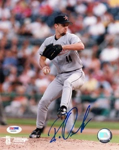 ROY OSWALT SIGNED AUTOGRAPHED 8x10 PHOTO HOUSTON ASTROS PSA/DNA - Picture 1 of 2