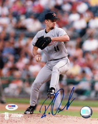 ROY OSWALT SIGNED AUTOGRAPHED 8x10 PHOTO HOUSTON ASTROS PSA/DNA - Image 1 of 2