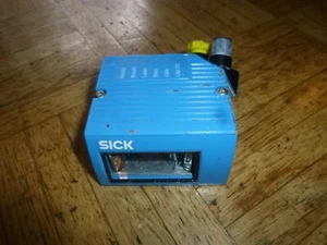 SICK CLV620-0830S50 BARCODE SCANNER - Picture 1 of 3