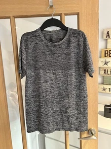 Ellesse women’s size M - Grey breathable sports T-Shirt - Picture 1 of 8
