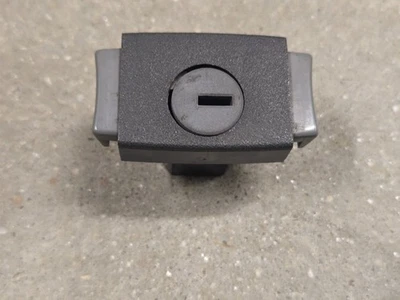 CHEVY BLAZER S10 FORD F150 BRONCO JEEP CONSOLE GLOVE BOX LOCK LATCH GRAY 78-96 Foto 1 de 4