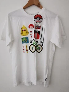 Brandneu mit Etikett 2019 UTGP Uniqlo x Pokemon Print weißes T-Shirt Größe Medium * NEU - Bild 1 von 10