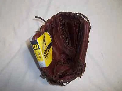 GUANTE DE SOFTBOL LANZAMIENTO RÁPIDO WILSON WTA0800FP12 1/2" JUGADOR DERECHO (VA EN MANO DERECHA) Foto 1 de 3