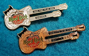 BARGAIN VARIATION BANGKOK HALLOWEEN 1993 WHITE GUITAR Hard Rock Cafe 2 PINS LOT - Picture 1 of 1