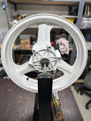 Llanta delantera Honda CBR1000F 1989-1992 OEM luz blanca borde labio doblado CBR 1000 Foto 1 de 4