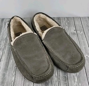 Ugg Ascot Men's 9 Slipper Sheepskin Suede  Gray Slip On Cozy  - Picture 1 of 7