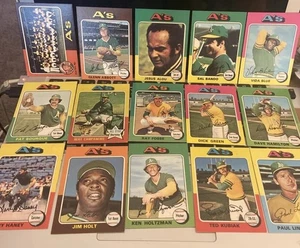 1975 Topps Baseball OAKLAND A's -Team Set (27) w/ REGGIE, FINGERS, HUNTER - Picture 1 of 17