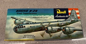 Revell Authentic Boeing B-29 Giant Superfortress 1954 H208-98 - Bild 1 von 2