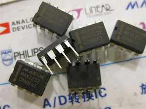 1X MAX1232CPA Microprocessor Monitor MAX 1232 - Picture 1 of 1