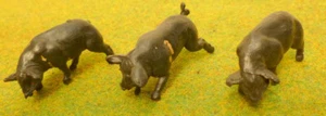 Vintage Cherilea Pig x 3 - Picture 1 of 2