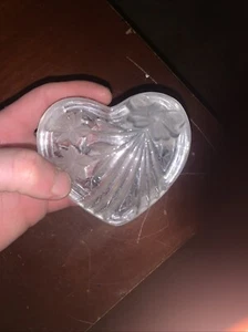 Plato de baratija Anna Hütte auténtico cristal de plomo 24 % cristal corazón Alemania usado en excelente estado - Imagen 1 de 9