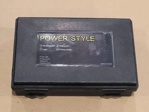 Power Style 2 Torce con Custodia Impermeabile Ricaricabile Zoom Tattico NUOVO - Foto 1 di 4