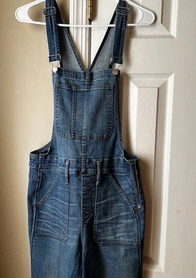 Mono vaquero ajustado con dobladillo crudo Madewell. Mujer mediana. Foto 1 de 4