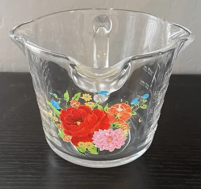 Pioneer Woman Glass Measuring Cup Triple Pour Spout 2 Cup Flowers - Image 1 of 4