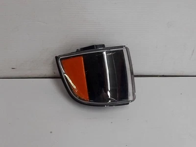 Driver Left Front Turn Signal from 1999 Dodge Ram 2500 12002866 - Image 1 of 4