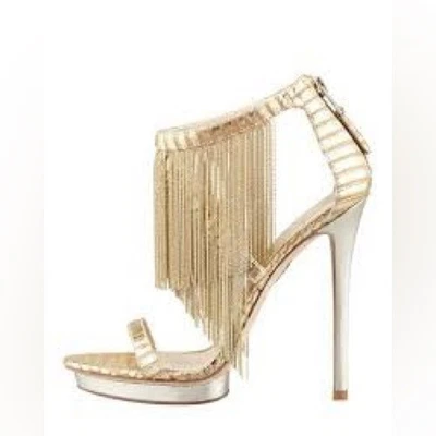 Salto agulha Brian Atwood Cassiane corrente dourada tamanho 6 - Imagem 1 de 4