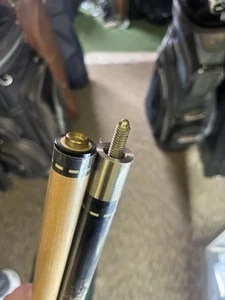 Taco de billar todavía envuelto en plástico. Taco antiguo nunca usado. "21 onzas 59"" de largo" - Imagen 1 de 6