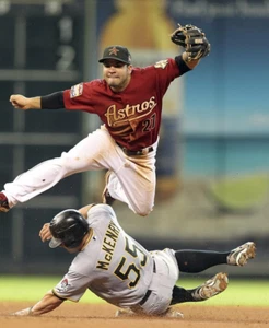 JOSE ALTUVE Houston Astros vs Pirates Double Play 8x10 Photo Matte Photograph - Bild 1 von 1