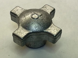 Carr Lane 4 Point Lobed Aluminum Hand Knob 2" Across 1/2-13 ” Threaded (NOV36) - Picture 1 of 3