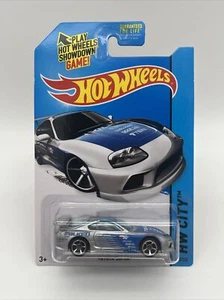 Toyota Supra Falken #22 2014 plateado metálico exclusivo de K-Mart Hot Wheels como nuevo - Imagen 1 de 11
