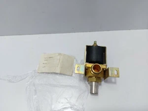 Deltrol Controls DSV10-122U4ACS Water Dispensing Valve - Picture 1 of 9