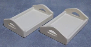Dolls House Miniature 1/12th Scale Pack of 2 Serving Trays Light Wood or White - Imagen 1 de 4