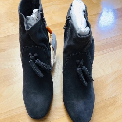 Sporto Samantha boots wth Tassel, 8M - Image 1 of 4