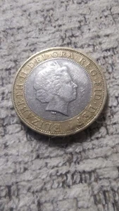 RARE misprinted 1998 £2 coin: "standing on the shoulders of giants" - Picture 1 of 2