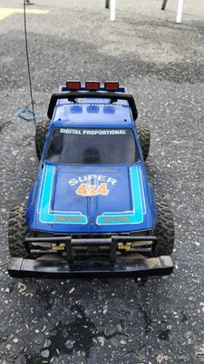 Radio Shack Toyota Malibu 4X4 RC Truck Off Roader 1987 Vintage No REMOTE UNTEST - Image 1 of 4