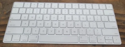 Teclado mágico Apple (A1644)* Foto 1 de 4