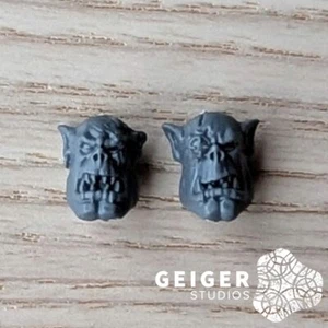 Warhammer 40K Ork Bits | Wrecka Krew | Juego de 2 cabezas salvajes desnudas (B) - Imagen 1 de 1