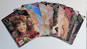 VTG DOLL CRAFTER Magazine Lot Pullout Patterns Miniatures Clothes Costumes - Bild 1 von 3