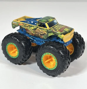 Hot Wheels Monster Trucks Chassis Snapper 1:64 Diecast Crocodile Truck - Picture 1 of 7