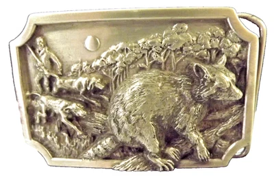 Hebilla de cinturón vintage Siskiyou 1985 "Coon Hunting" Q-29 peltre 3" largo x 2" ancho 3D Foto 1 de 4