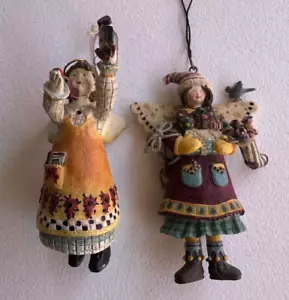 De Colección Debbie Mumm Navidad Ángel Adornos Conjunto de 2 Arte Popular Vacacional *DEFECTUOSO - Imagen 1 de 21