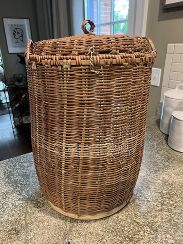 Vintage Mid-Century Lidded Wicker Woven Basket Laundry / Storage Cover