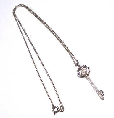 DIAMANTE 925/10K Oro LLAVE 16" COLGANTE/Collar FIRMADO M en Círculo 1.5" Foto 1 de 4