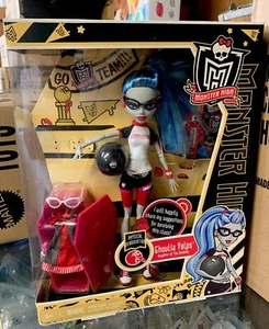 2011 Mattel Ghoulia Yelps Monster High Physical Deaducation NRFB - Bild 1 von 5